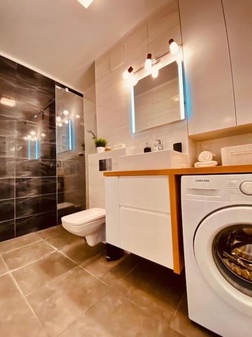 Spacious,Stylish And Comfortable 2 Room Apartment With Million Dollar View Warszawa Eksteriør bilde