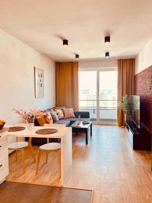 Spacious,Stylish And Comfortable 2 Room Apartment With Million Dollar View Warszawa Eksteriør bilde
